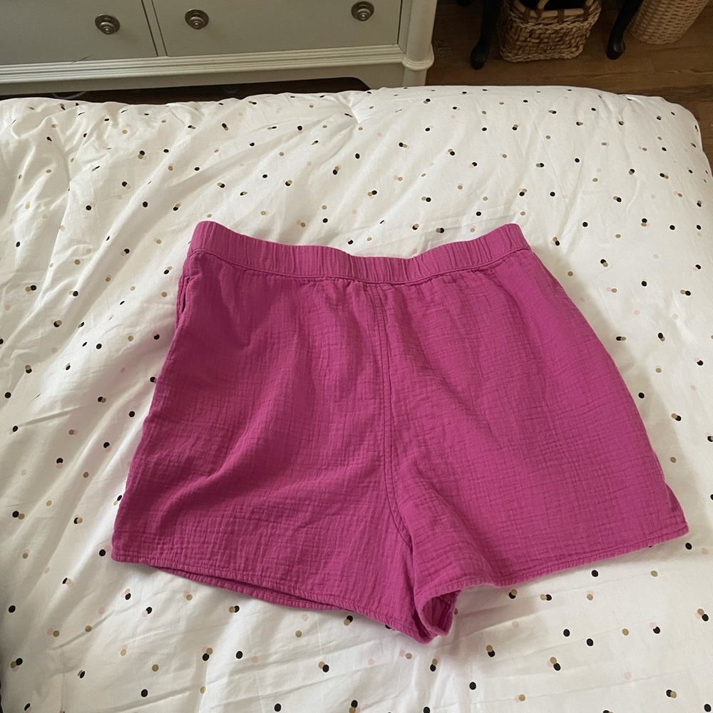 Universal Thread Shorts - Picture 3 of 3